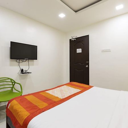 Hotel Amber Suite Near Mumbai Airport ภายนอก รูปภาพ